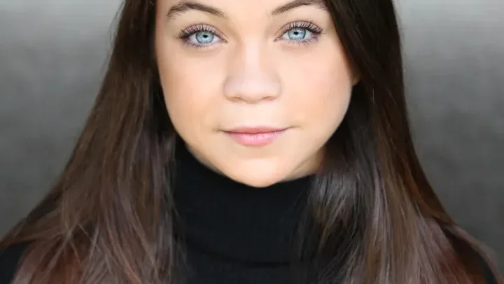 Adrianna Bertola Biography: Age, Height, Net Worth, Boyfriend, Parents, Brother, TV Shows, Songs