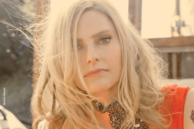 Aimee Mann Biography: Age, Husband, Height, Net Worth, Parents, Songs, Albums