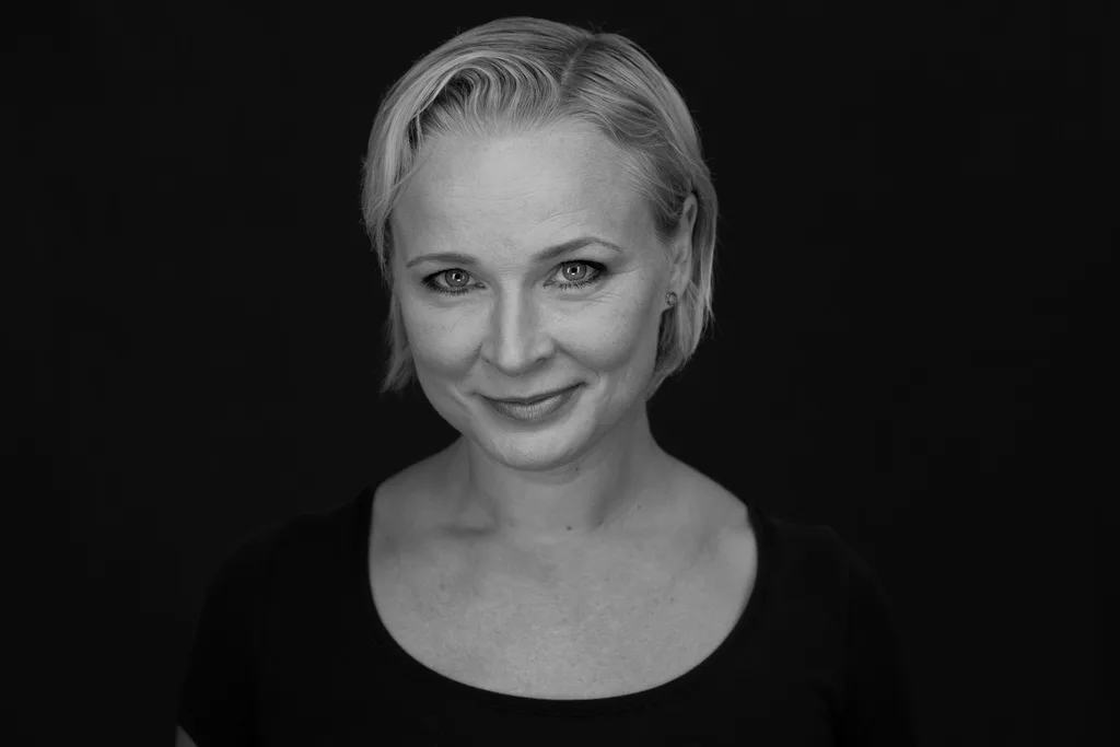 Vicki Berlin - Biography