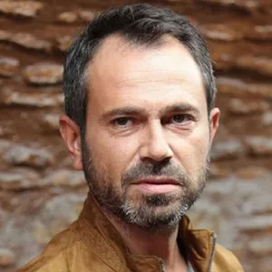 Olgun Şimşek - Biography