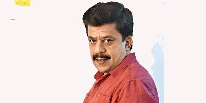 Upendra Limaye Biography: Awards, Net Worth, Age, Height, Wife, Movies, Ethnicity