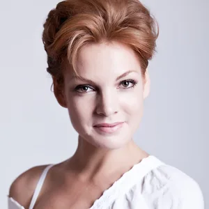 Janna Fassaert - Biography