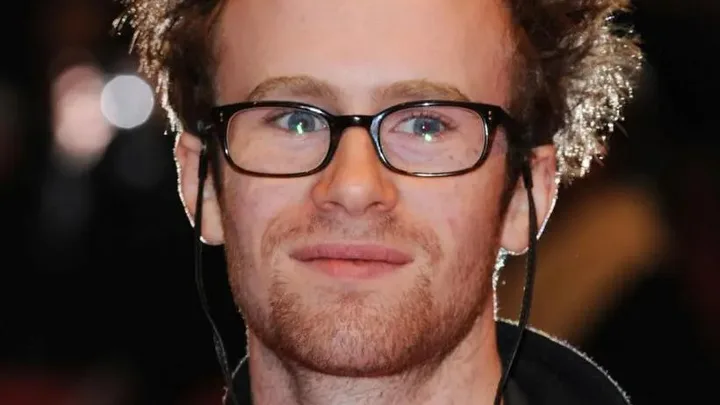 Mark Rendall Biography: Movies, Net Worth, TV Shows, Age, Height, Parents, Fiancèe, Wiki, Siblings, Instagram