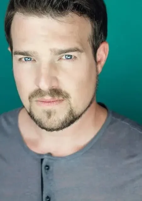Joshua LeBar Biography: Ethnicity, Height, Girlfriend, Net Worth, Age, Movies, Parents, Awards