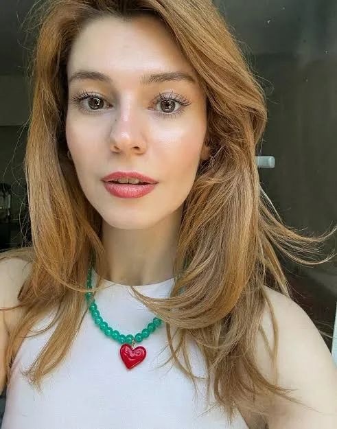 Elif Doğan Biography: Age, Height, Net Worth, Parents, Siblings, Movies & TV Shows, Songs, Partner