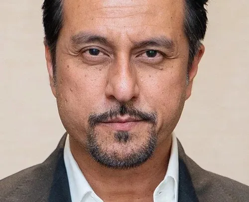 Bront Palarae Biography: Wife, Age, Height, Net Worth, Kids, Parents, Movies & Awards