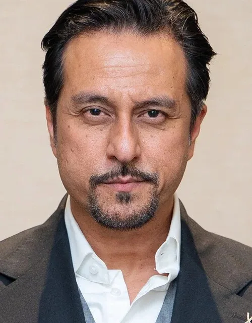 Bront Palarae Biography: Wife, Age, Height, Net Worth, Kids, Parents, Movies & Awards