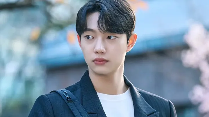 Cho Jun-Young Biography: Ethnicity, Age, Height, Net Worth, Parents, Movies, YouTube, Girlfriend