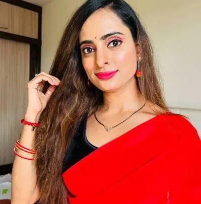 Bhavna Rokade Biography: Husband, Age, Ethnicity, Net Worth, Movies, Parents, Awards