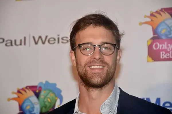 Sean Kleier Biography: Net Worth, Parents, Age, Height, Siblings, Movies, TV Shows, Wife, Instagram, Nationality