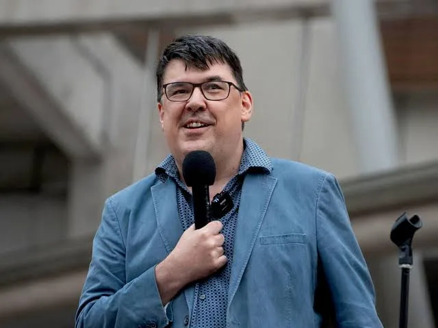 Graham Linehan - Biography