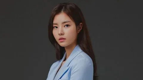 Hong Ye-ji Biography: Parents, Age, Height, Net Worth, Siblings, Movies, TV Shows, Awards, Ethnicity