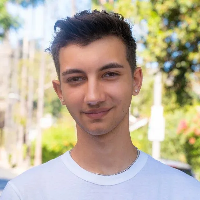 Lil Blurry Biography: Age, Parents, Net Worth, Height, Songs, Albums, Career, Instagram, Girlfriend