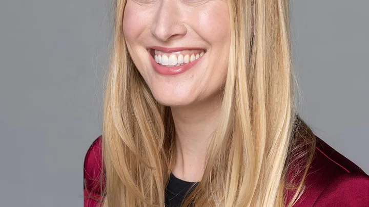 Cybill Shepherd’s daughter, Ariel Ladensohn Biography: Spouse, Age, Height, Net Worth, Parents, Kids, Career