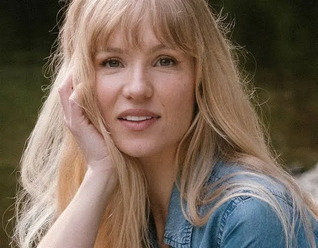 Debs Howard Biography: Movies & TV Shows, Facebook, Husband, Age, Height, Net Worth, Parents, Children, Awards