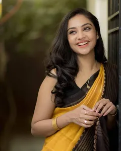 Smruthi Venkat - Biography