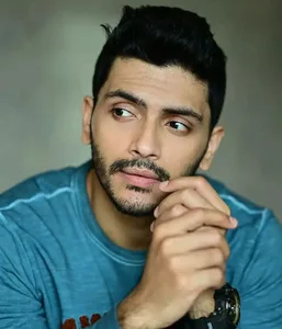 Arjun Chakrabarty - Biography