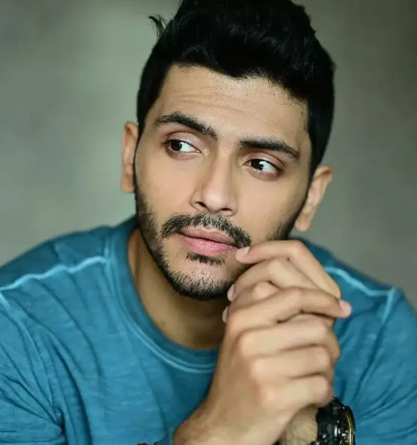 Arjun Chakrabarty Biography: Wife, Age, Height, Net Worth, Parents, Kids, Movies & Awards