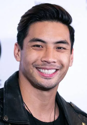Yoshi Sudarso - Biography