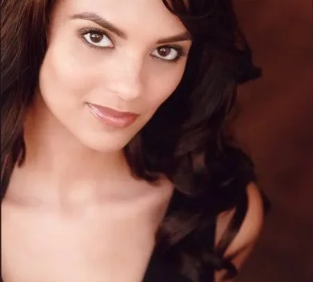 Saba Homayoon Biography: Height, Awards, Net Worth, Age, Movies, Boyfriend, Ethnicity