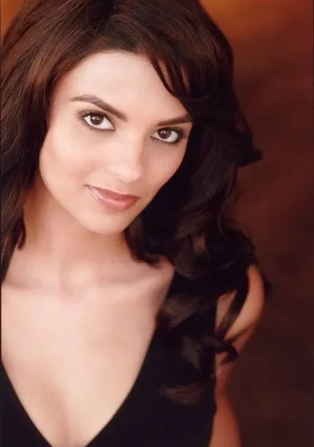 Saba Homayoon Biography: Height, Awards, Net Worth, Age, Movies, Boyfriend, Ethnicity