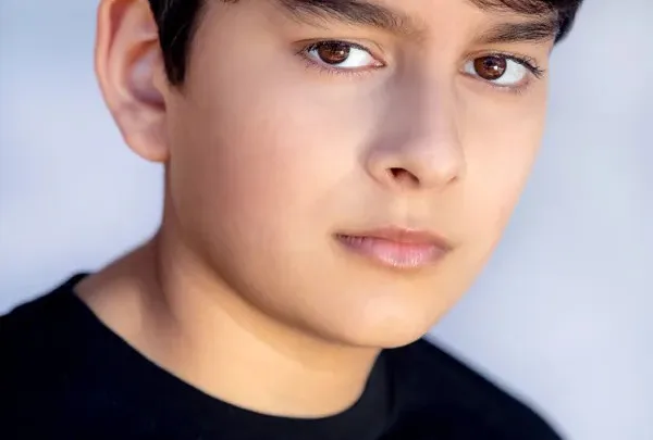 Eshan Inamdar Biography: Ethnicity, Age, Parents, Net Worth, Movies, Height, Girlfriend, Siblings, Voice Roles, Instagram