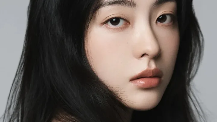 Bae Gang-hee Biography: Age, Parents, Height, Net Worth, Movies & TV Shows, Relationship