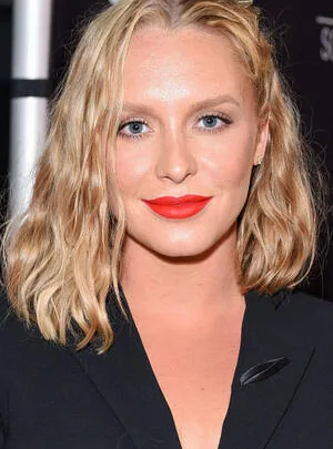Annie Starke Biography: Age, Husband, Kids, Height, Net Worth, Parents, Movies & TV Shows