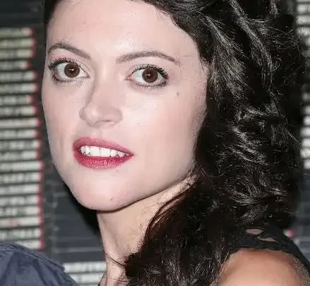 Hannah Fierman Biography: Height, Net Worth, Age, Songs, Husband, Ethnicity, Movies, Instagram