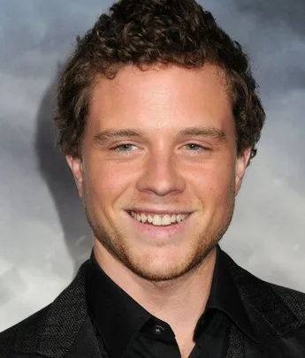 Jonny Weston Biography: Net Worth, TV Shows, Siblings, Age, Height, Parents, Movies, Fiancèe, IMDb, Twitter