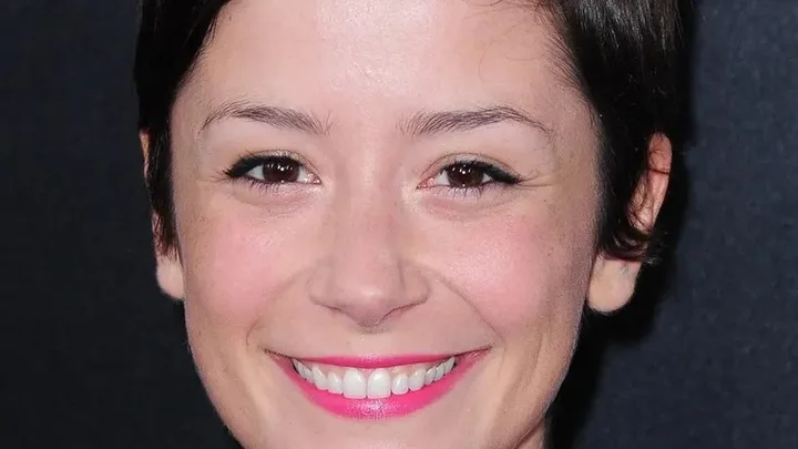 Phoebe Neidhardt Biography: Net Worth, Siblings, Movies, TV Shows, Height, Parents, Age, Husband, Comedy