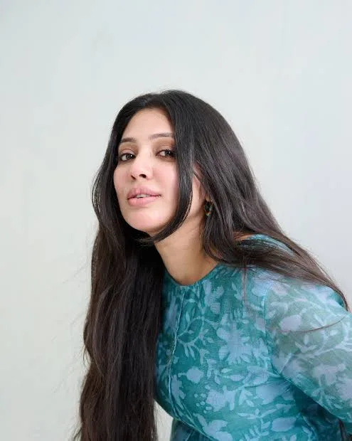 Veena Nandakumar Biography: Husband, Age, Height, Net Worth, Parents, Siblings, Movies & TV Shows