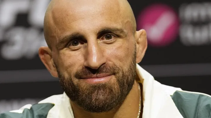 Alexander Volkanovski Biography: Age, Wife, Kids, Height, Net Worth, Parents, Titles, Fights