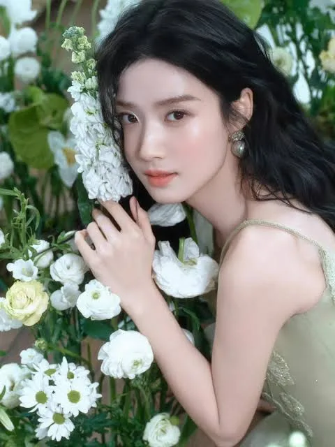 Lu Yuxiao - Biography