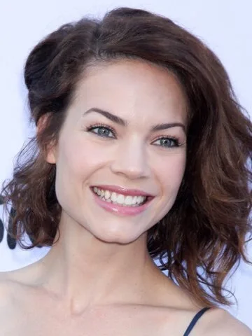 Rebecca Herbst Biography: Husband, Age, Kids, Height, Net Worth, Parents, Movies & TV Shows, Siblings