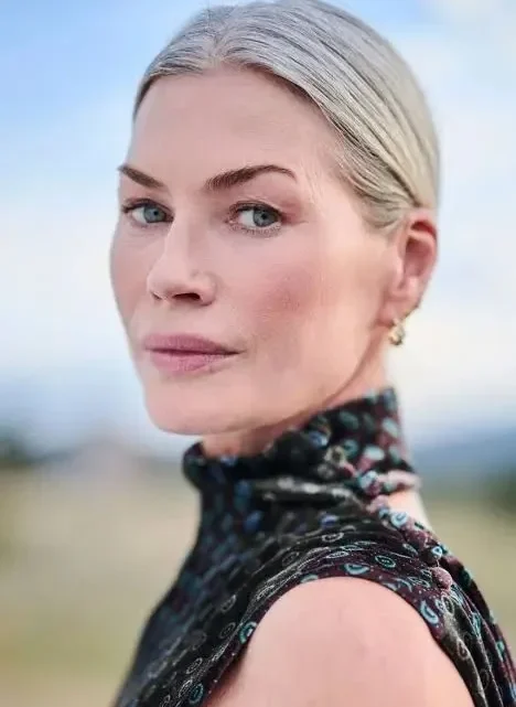 Carré Otis Biography: Height, Ethnicity, Age, Net Worth, Parents, Husband, Movies, Books