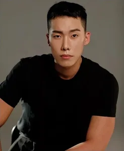 Hwang Sung-bin - Biography