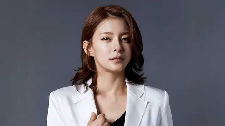 Jung Hye-in Bio: Age, Height, Net Worth, TV Shows & Career, Partner, Instagram