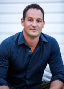 Conor Dubin - Biography