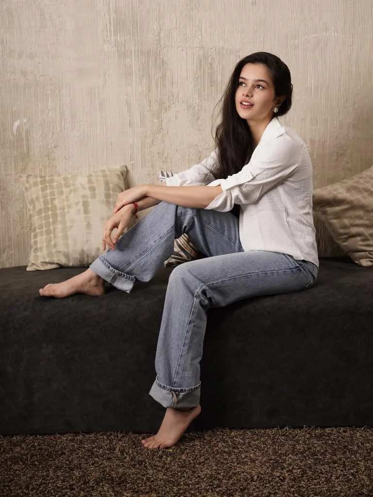 Maahi Jain - Biography