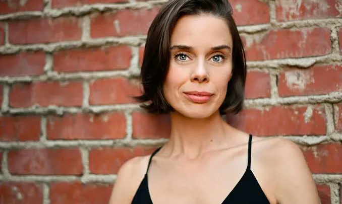 Shanna Collins Biography: Net Worth, Husband, Parents, Movies, TV Shows, Age, Height, Ethnicity