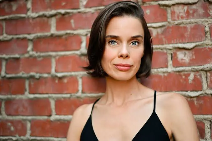 Shanna Collins Biography: Net Worth, Husband, Parents, Movies, TV Shows, Age, Height, Ethnicity