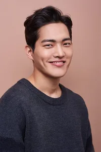 Kim Gun-woo - Biography