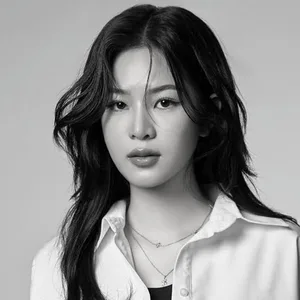 Apple Lapisara Intarasut - Biography