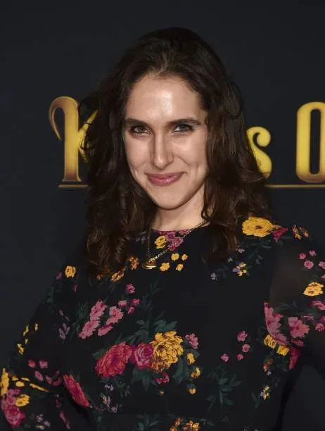 Megan Amram - Biography