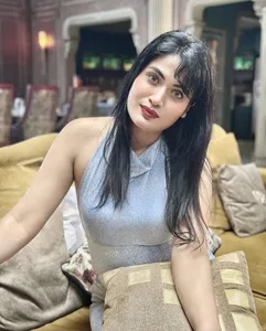 Manvi Chugh - Biography