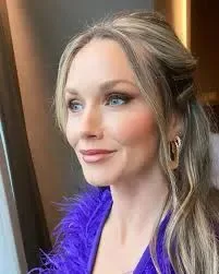 Kim Coon Biography: Net Worth, Age, Husband, Height,  Siblings, Instagram, Parents, NBC Sports, Podcast