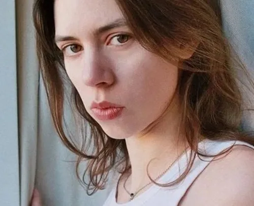 Pauline Acquart Biography: Age, Parents, Net Worth, Movies & TV Shows, Height, Nationality