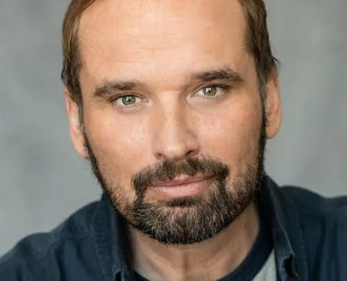 Ben Whitehead Biography: Age, Height, Net Worth, Movies & TV Shows, Career, Partner