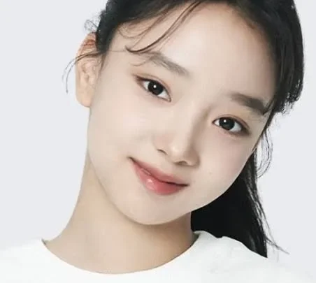 Lee Go-eun Biography: Awards, Age, Net Worth, Parents, Religion, Ethnicity, Movies, Boyfriend